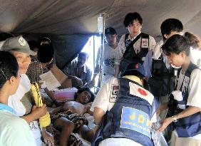 Japan's medical team aids quake victims